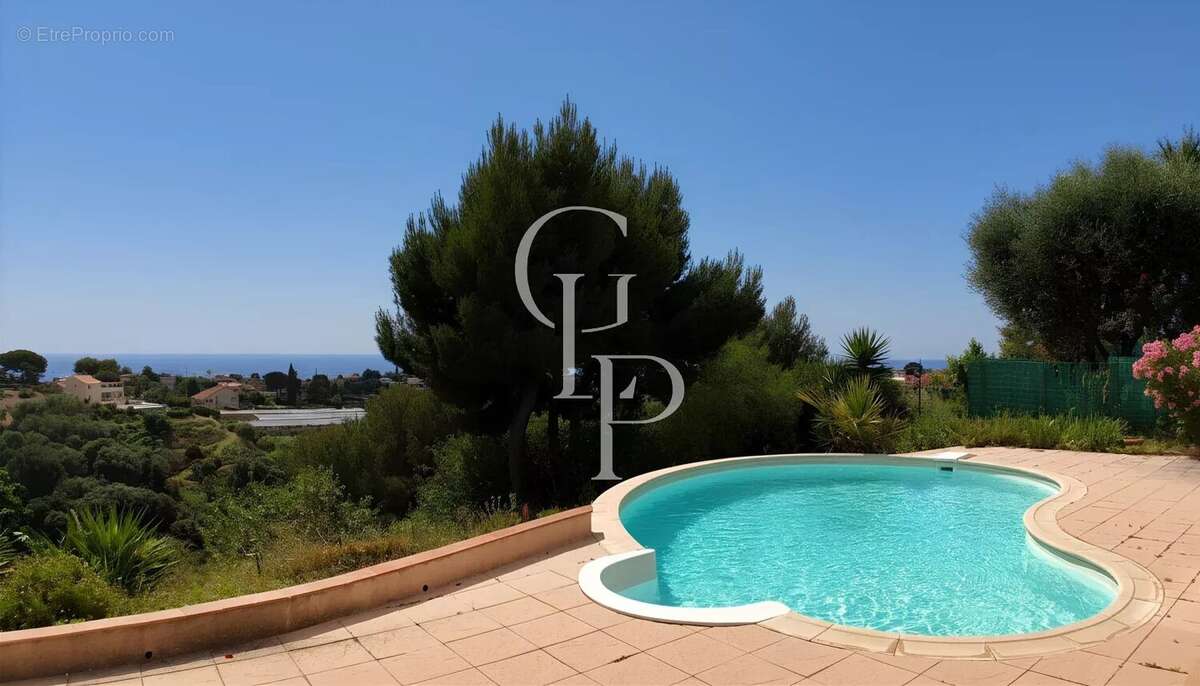 Maison à CAGNES-SUR-MER