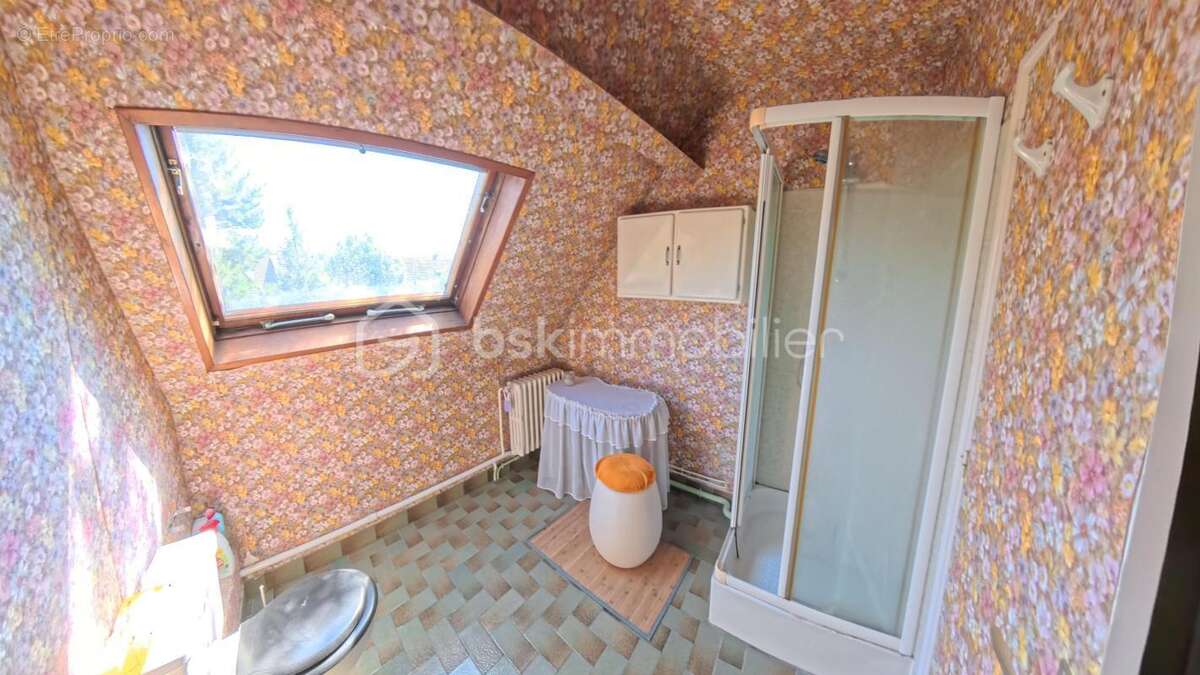 Maison familiale 7 pièces – Environ 130 m² – Grand jardin – Proche centre-ville - photo 19