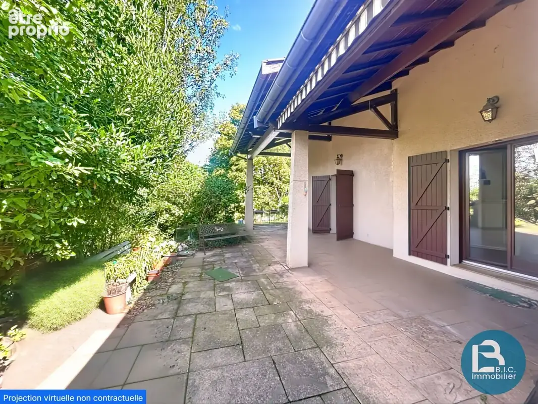 Maison 240 m² à Sainte-Foy-Les-Lyon  - photo 9