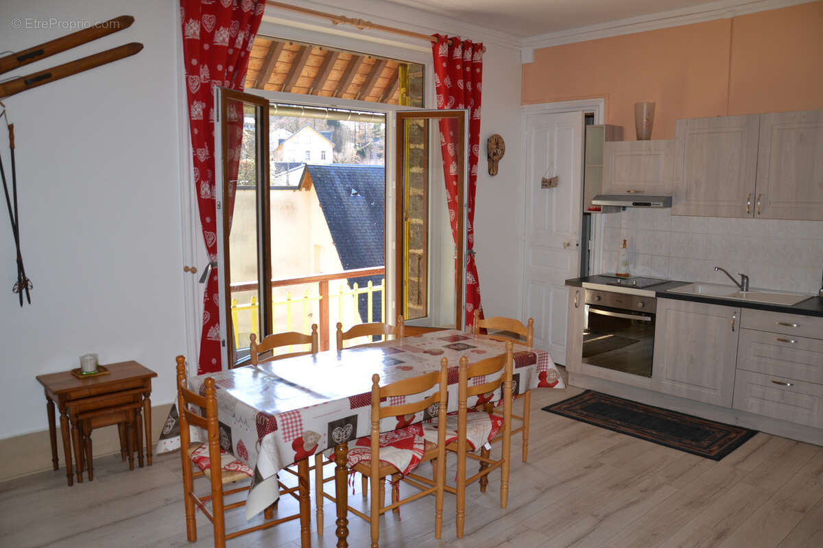 Spacieux T2 bis de 43 m2 avec balcon, vue sur le Sancy et parking privatif - photo 2