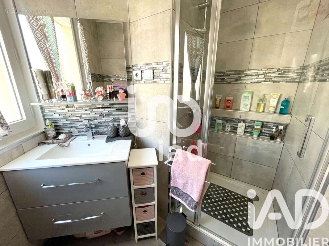 Photo 8 - Appartement à THIAIS