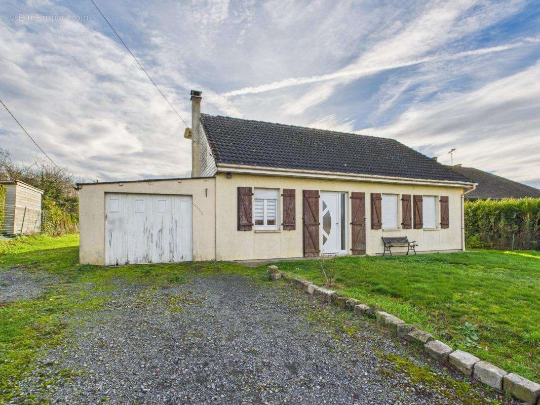 Maison à MESNIL-BRUNTEL