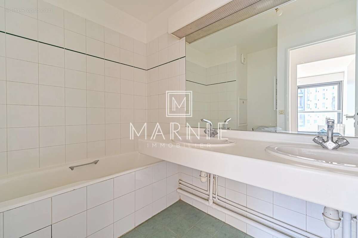 Appartement à PARIS-15E