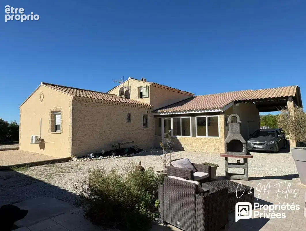 Maison 10 pièces 210 m² · à Seguret · 210 m² · 569 000 €