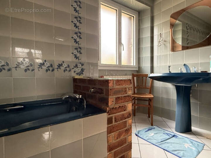 Maison à MORAINVILLIERS