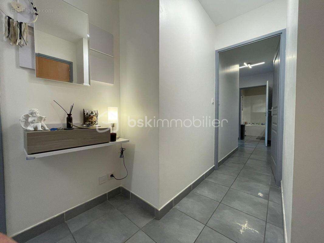 Appartement T3 68 m² avec jardin, terrasse, garage, cave et stationnement privatif – La Ravoire - photo 9