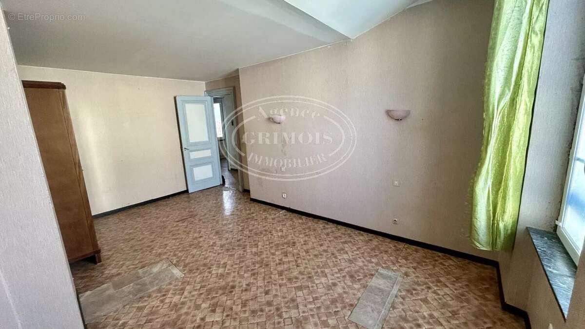 Appartement T3 2ème étage - photo 5