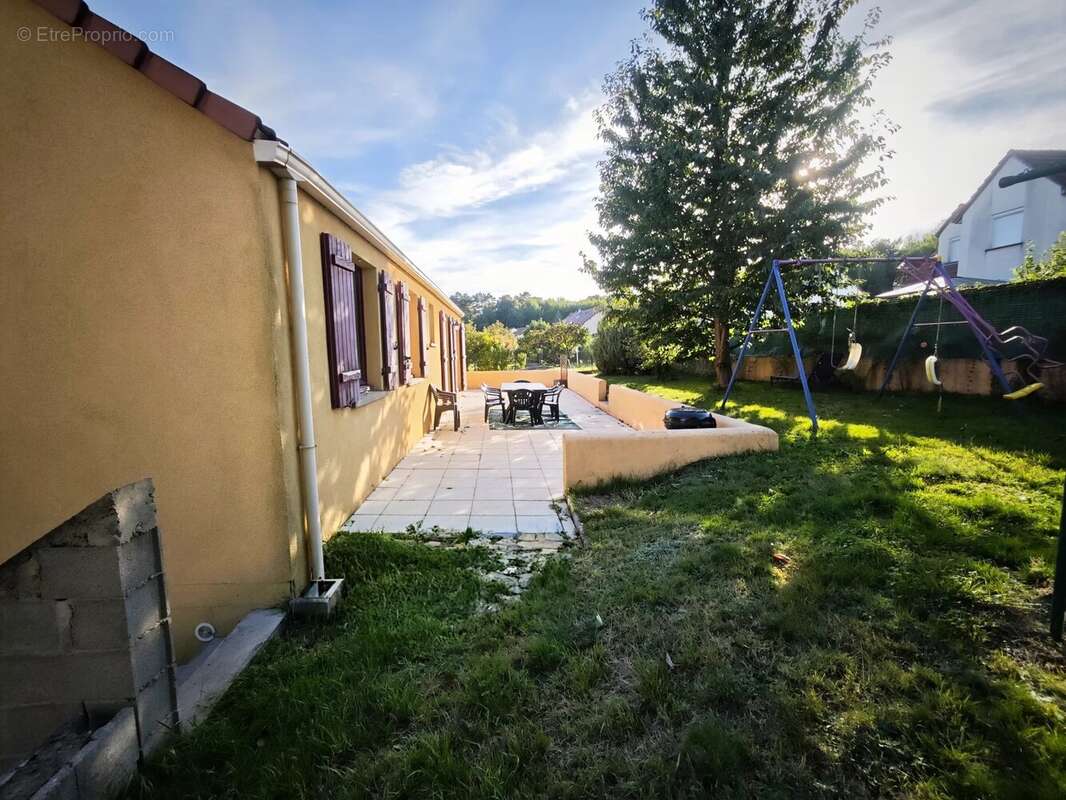 Golbey  Maison 117m2 5 chambres + terrasse + jardin - photo 3