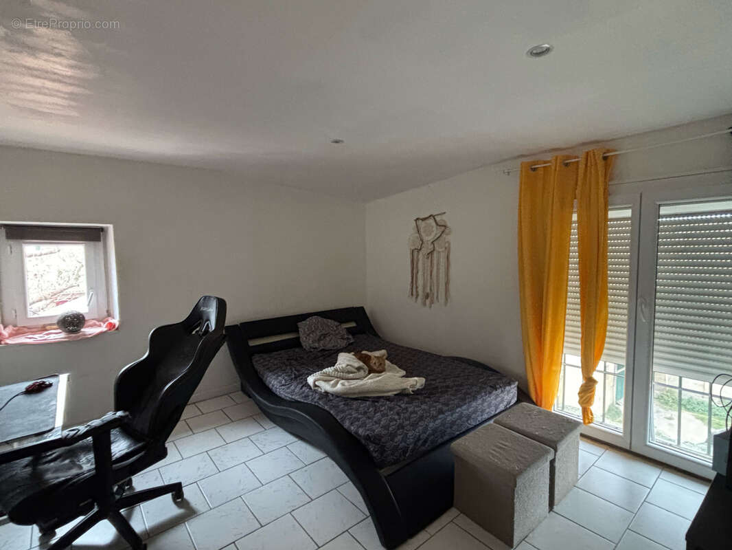 Appartement à NISSAN-LEZ-ENSERUNE