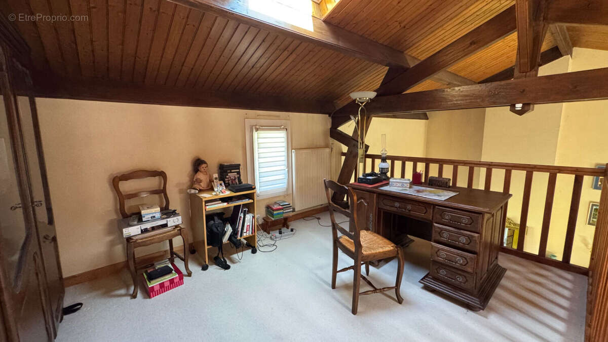 Maison à FONTAINE-LE-COMTE