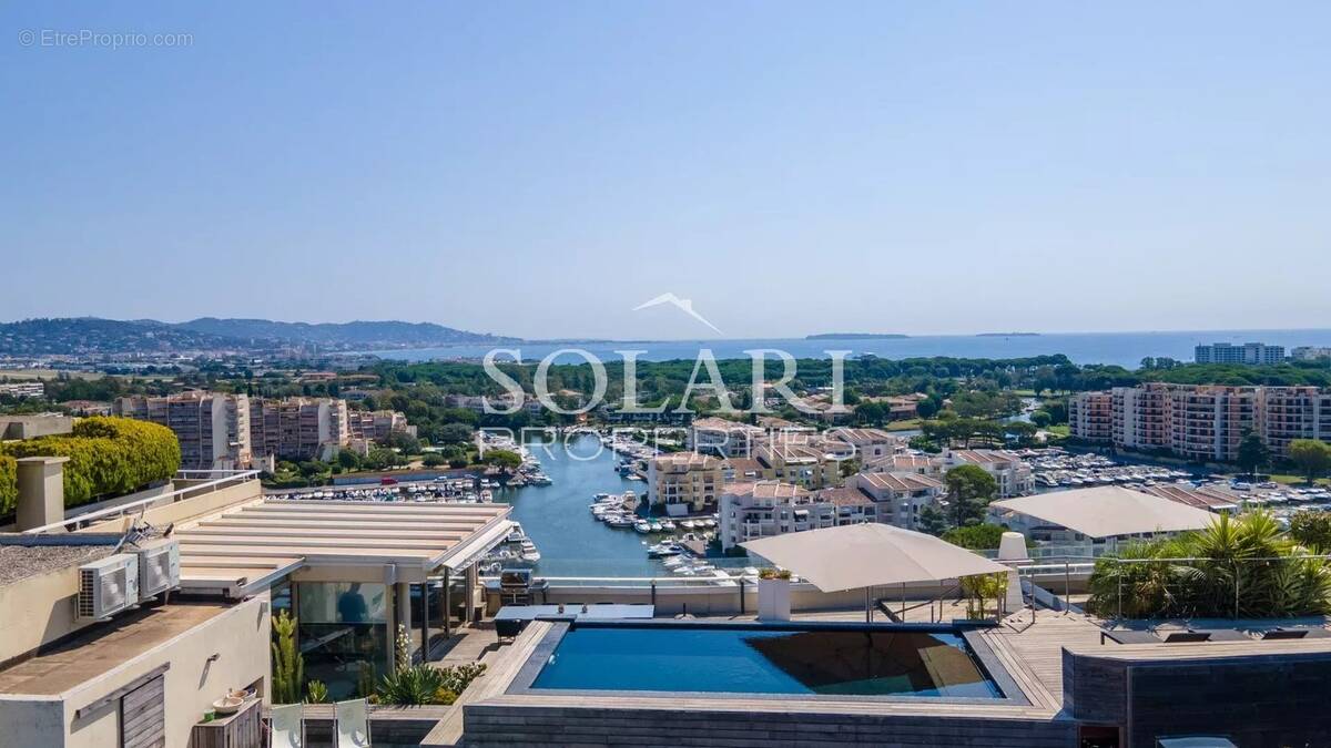 Appartement à MANDELIEU-LA-NAPOULE