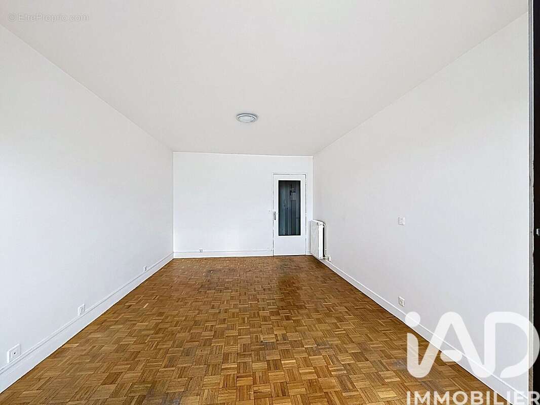 Photo 9 - Appartement à GENNEVILLIERS