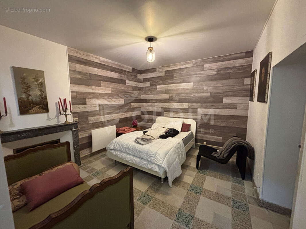 Maison à SAINT-MARTIN-SUR-ARMANCON