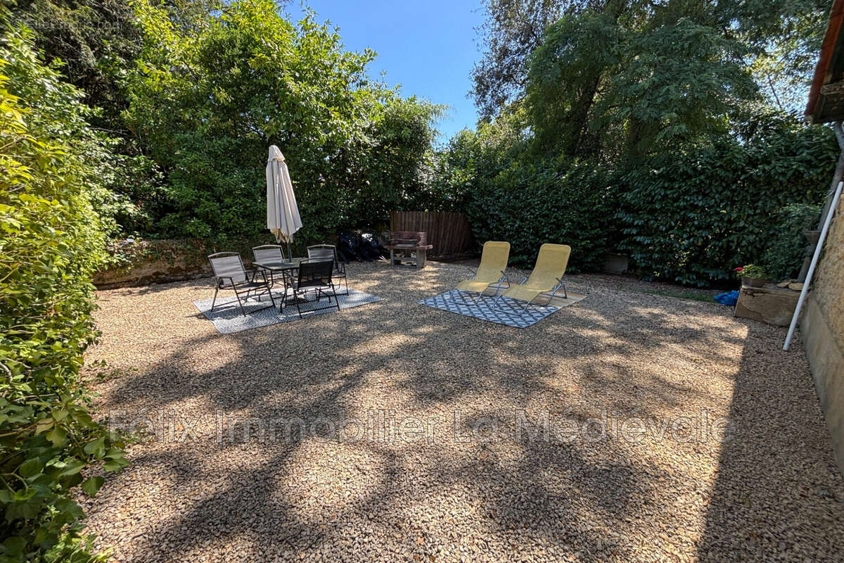 Maison 185 m² à Vitrac  - photo 3