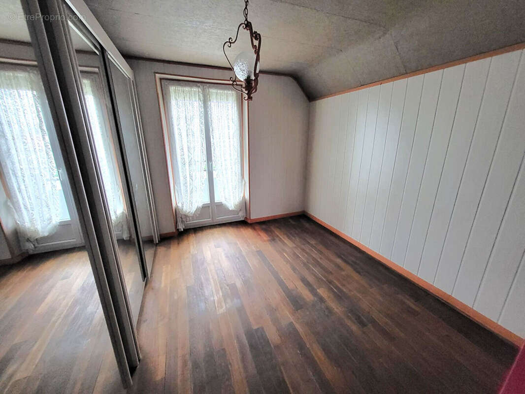 Maison à MONTEREAU-FAULT-YONNE