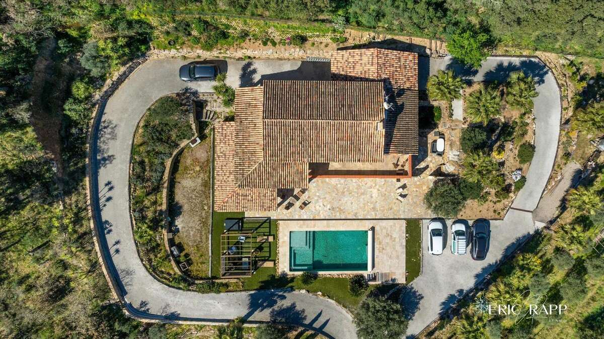 Photo 3 - Maison à PLAN-DE-LA-TOUR