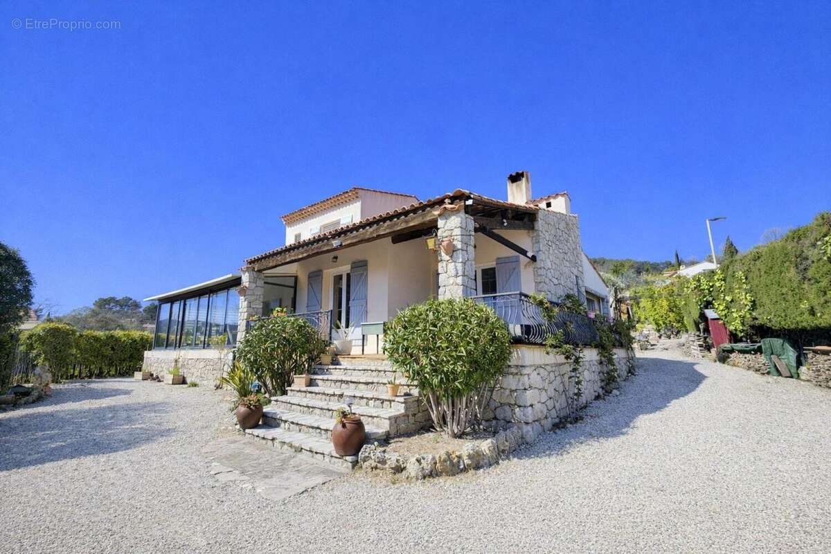 Photo 2 - Maison à BAGNOLS-EN-FORET