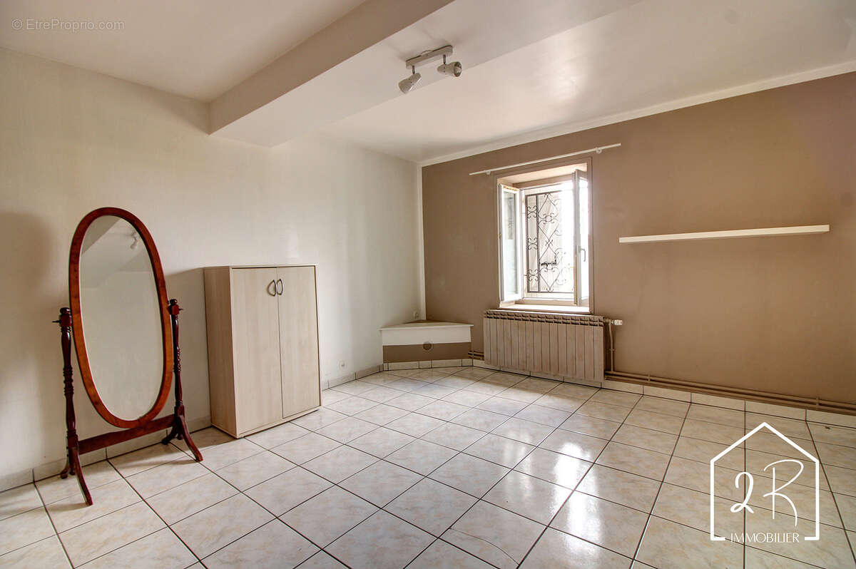 Maison à TERNAY