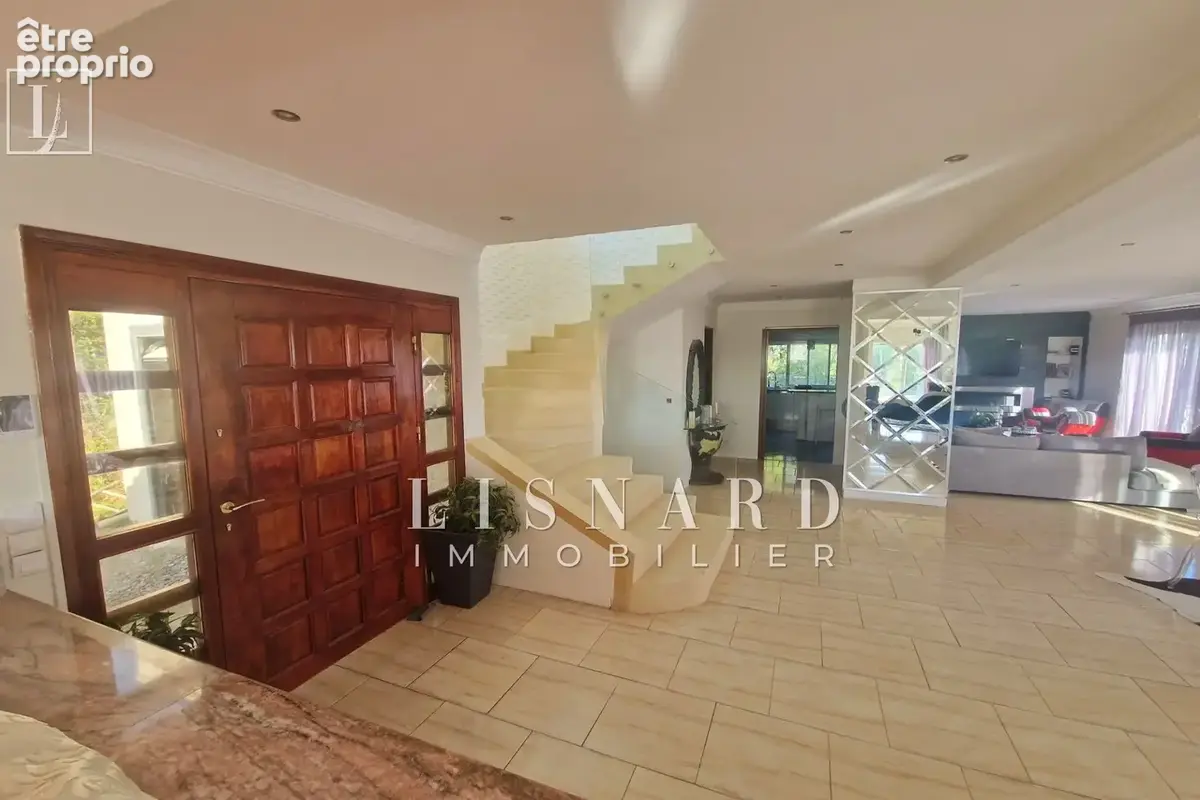 Maison 6 pièces 220 m² à vendre à Vallauris (06220) - photo 3