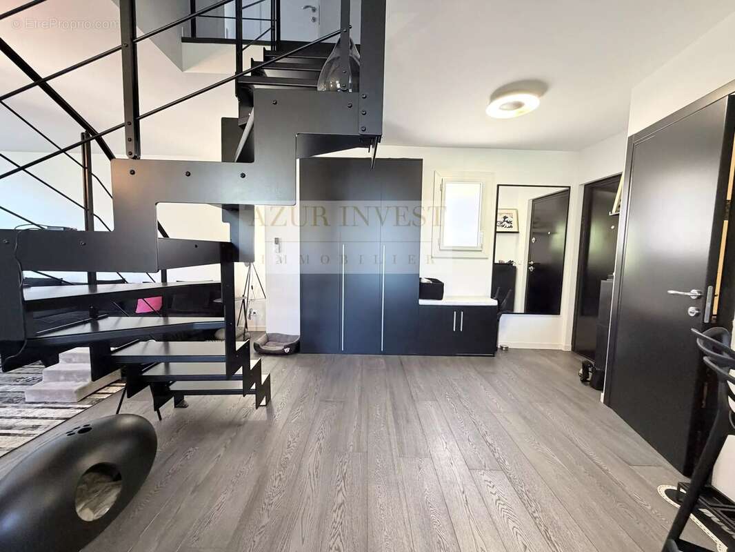 Appartement à ROQUEBRUNE-CAP-MARTIN