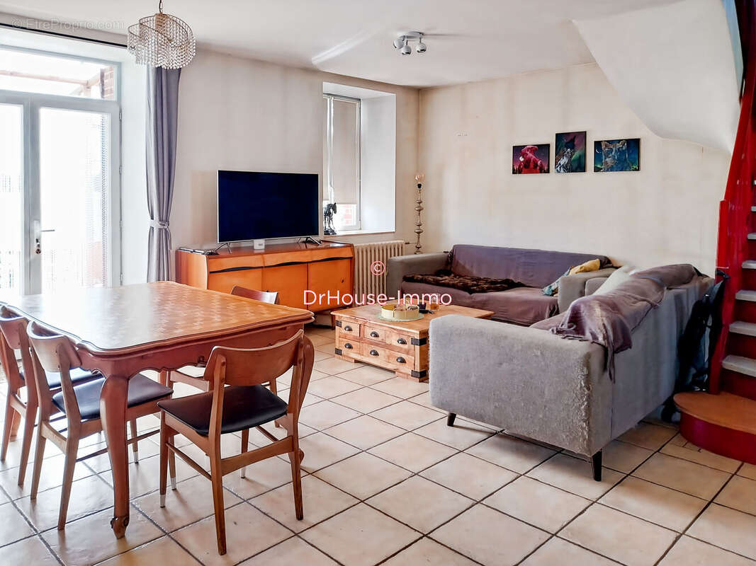 Maison à BAZOCHES-AU-HOULME