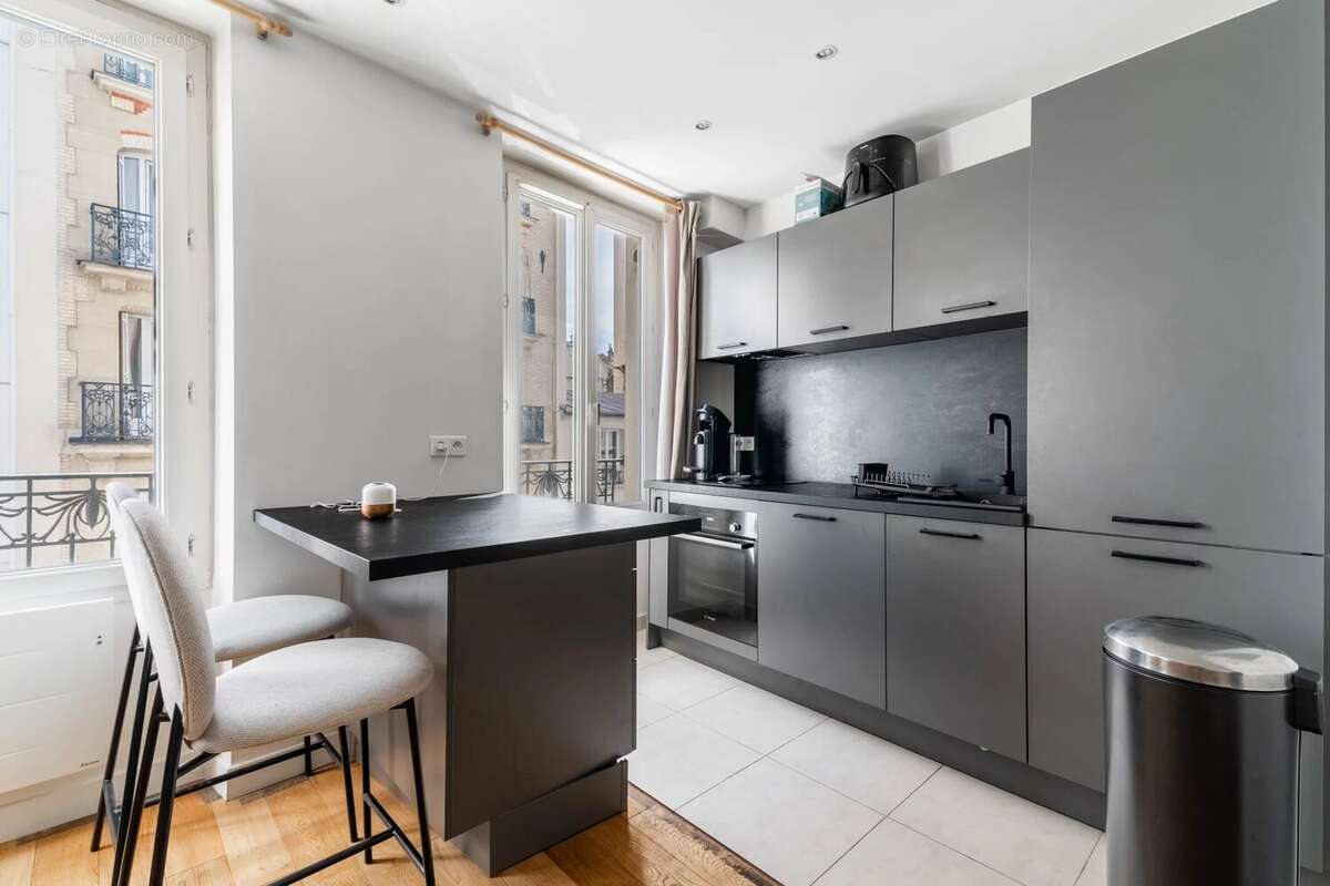 Appartement à LEVALLOIS-PERRET