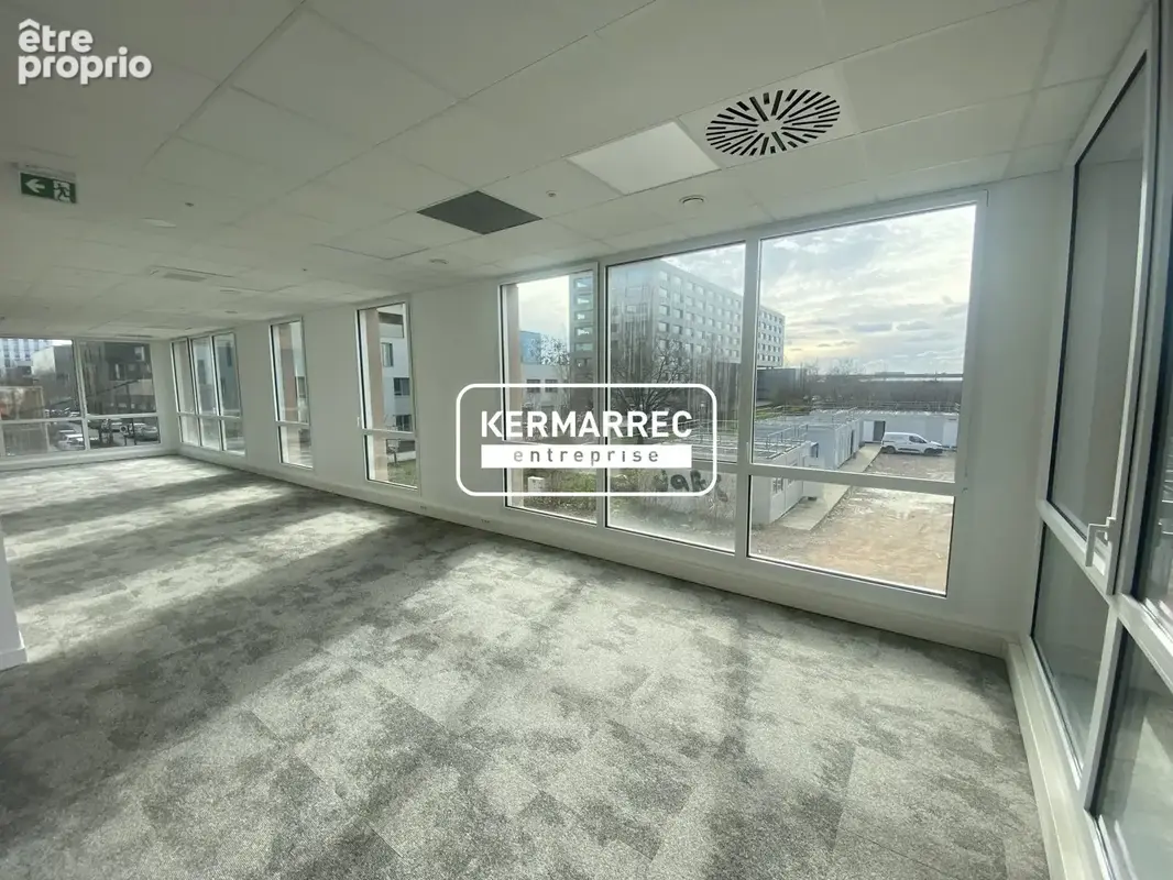 Commerce 969 m² à vendre à Saint-Jacques-De-La-Lande (35136) - photo 6