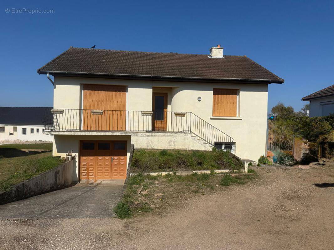 Maison à SAINT-MARCEL