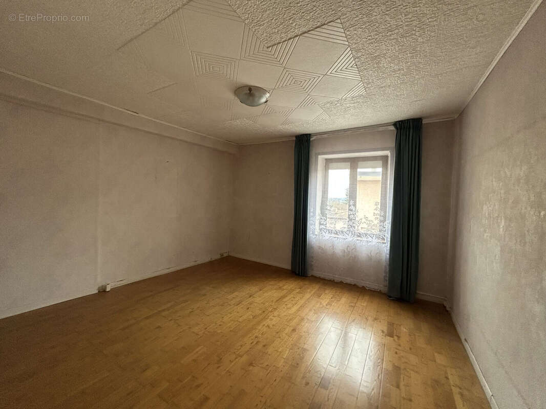 Photo 4 - Maison à NEULISE
