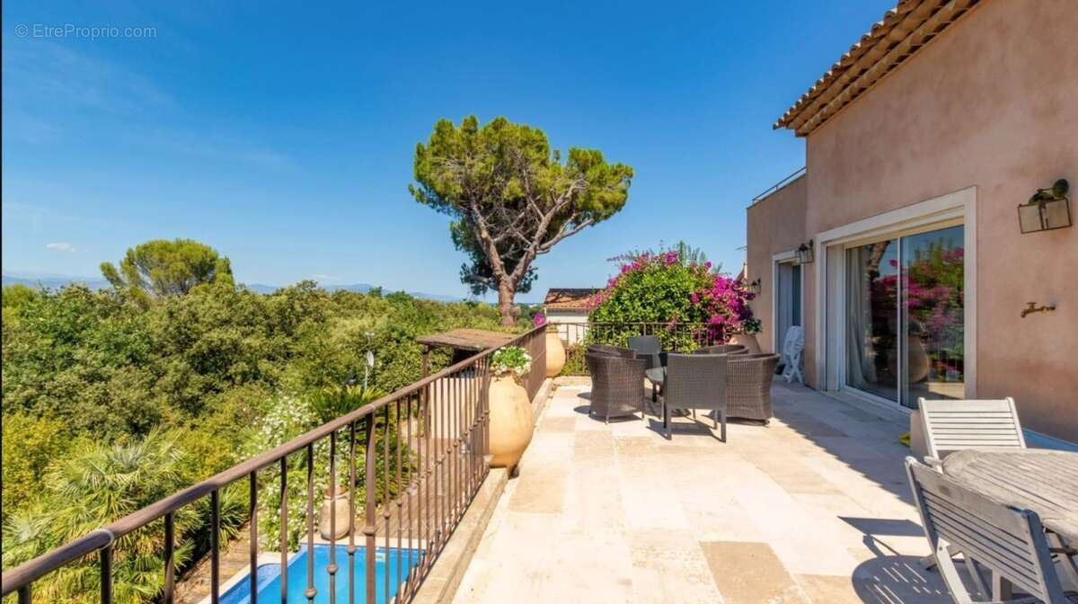 Villa 7 pièce(s) 295 m2, piscine, jardin, la Constance Antibes - photo 10