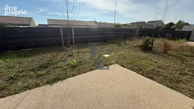 Appartement récent en duplex avec jardin - photo 4