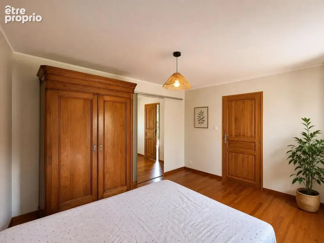 Maison de 8 pièces de 235 m² à Loudéac - photo 5