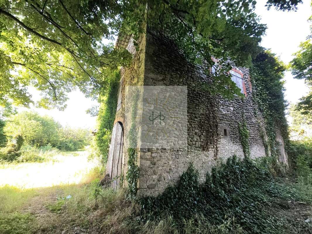 Maison à CLEON-D'ANDRAN