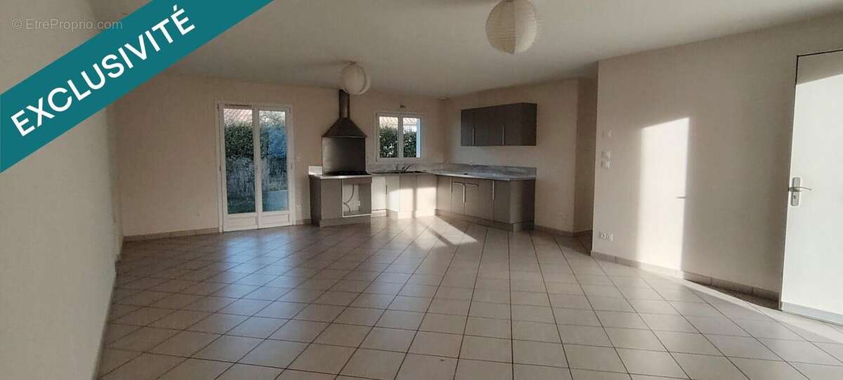 Photo 3 - Maison à FONTAINE-LE-COMTE