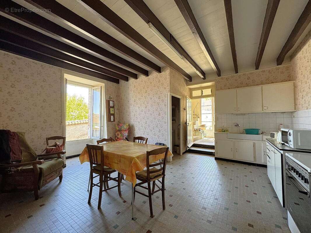 Maison 102 m² à Saint-Jacques-De-Thouars  - photo 9