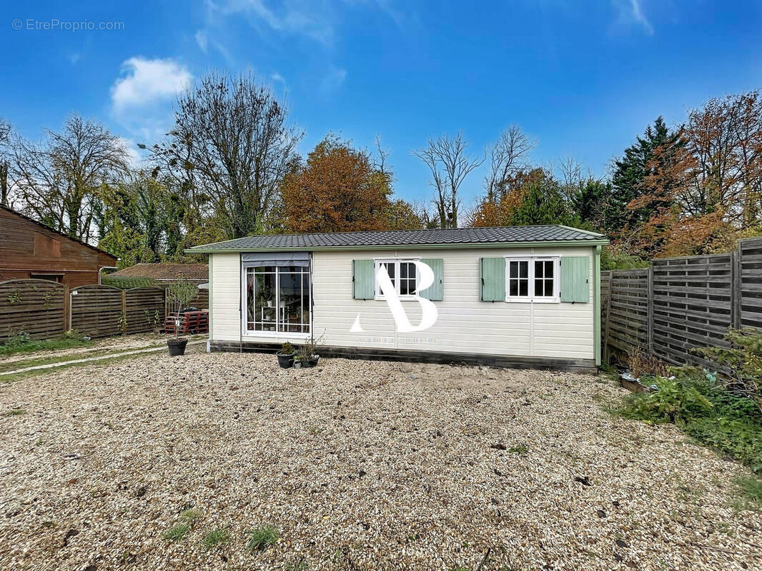 Maison à LE CHATELET-EN-BRIE