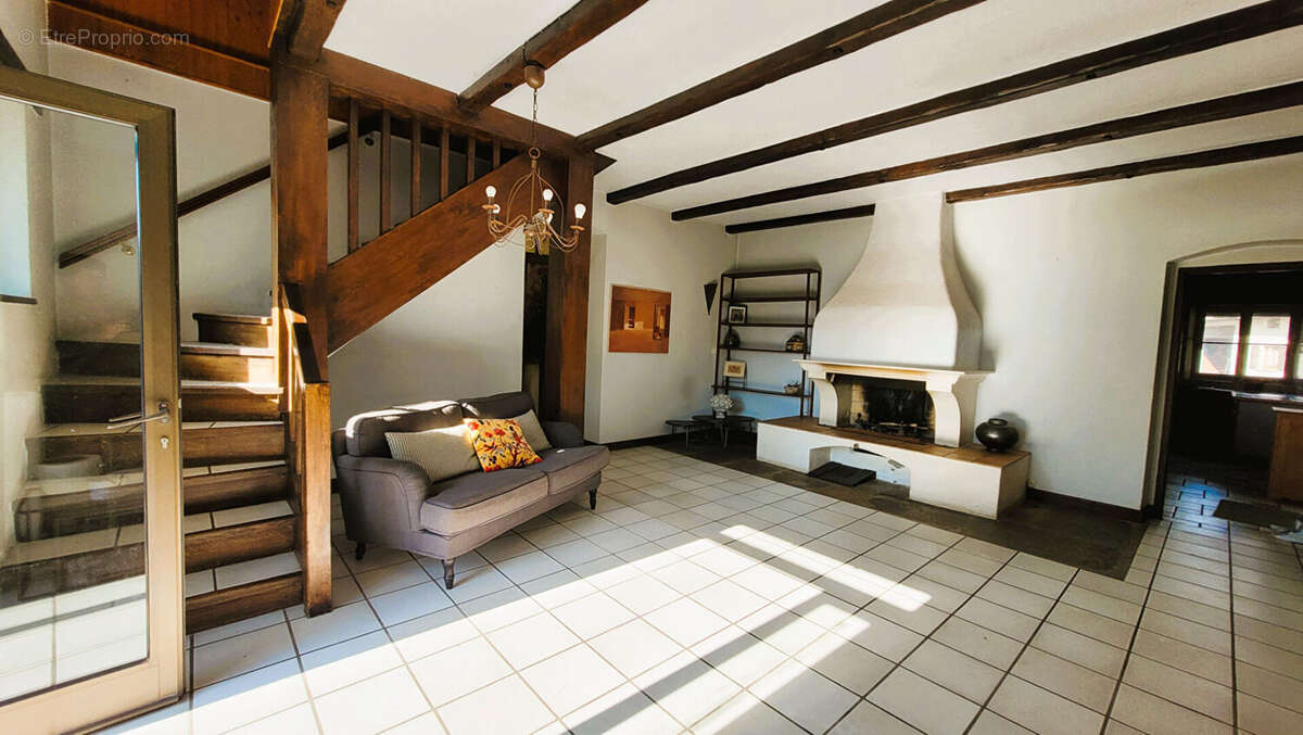 Maison à VANNOZ