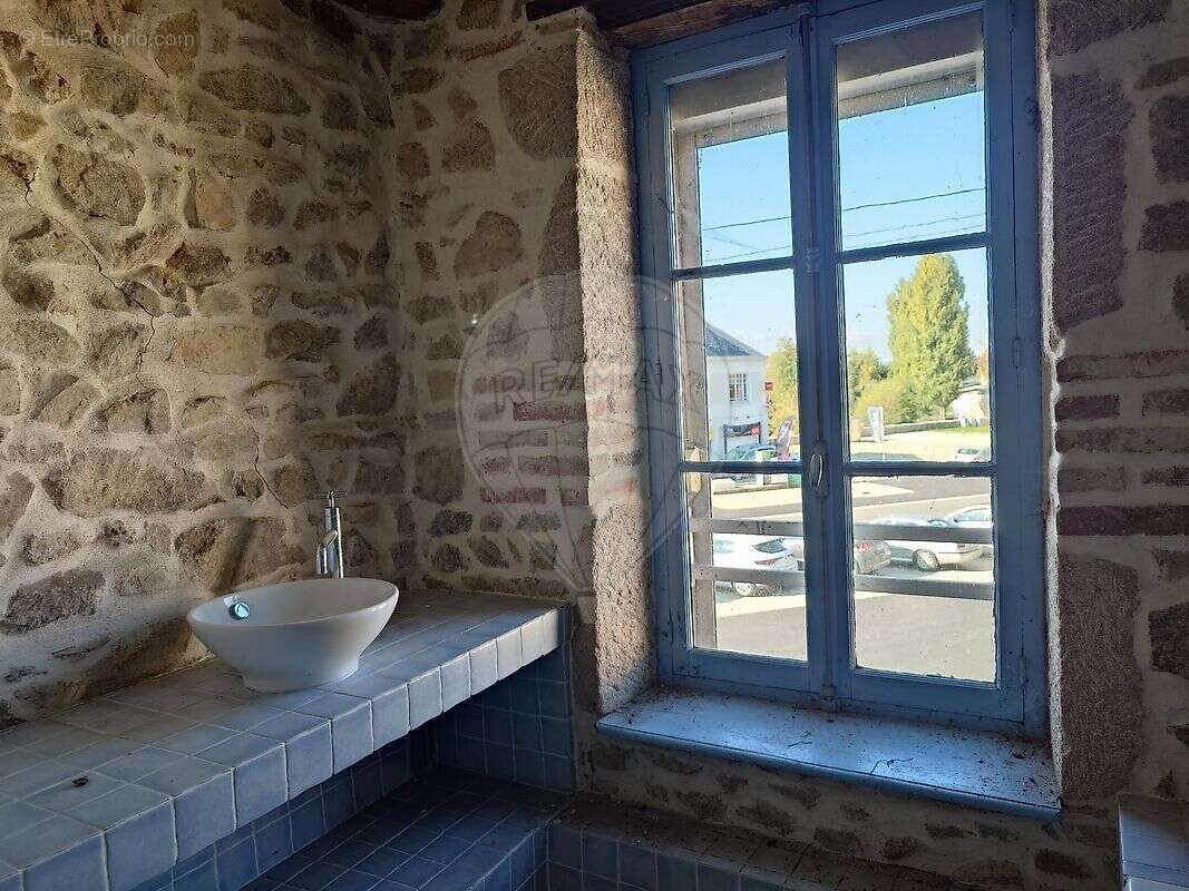 Maison à LUZY