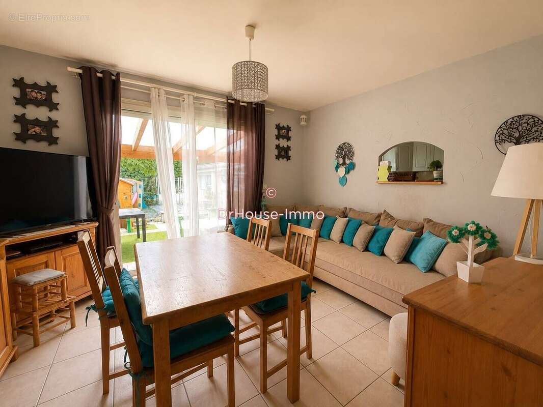 Maison 150 m² à Ambares-Et-Lagrave  - photo 2