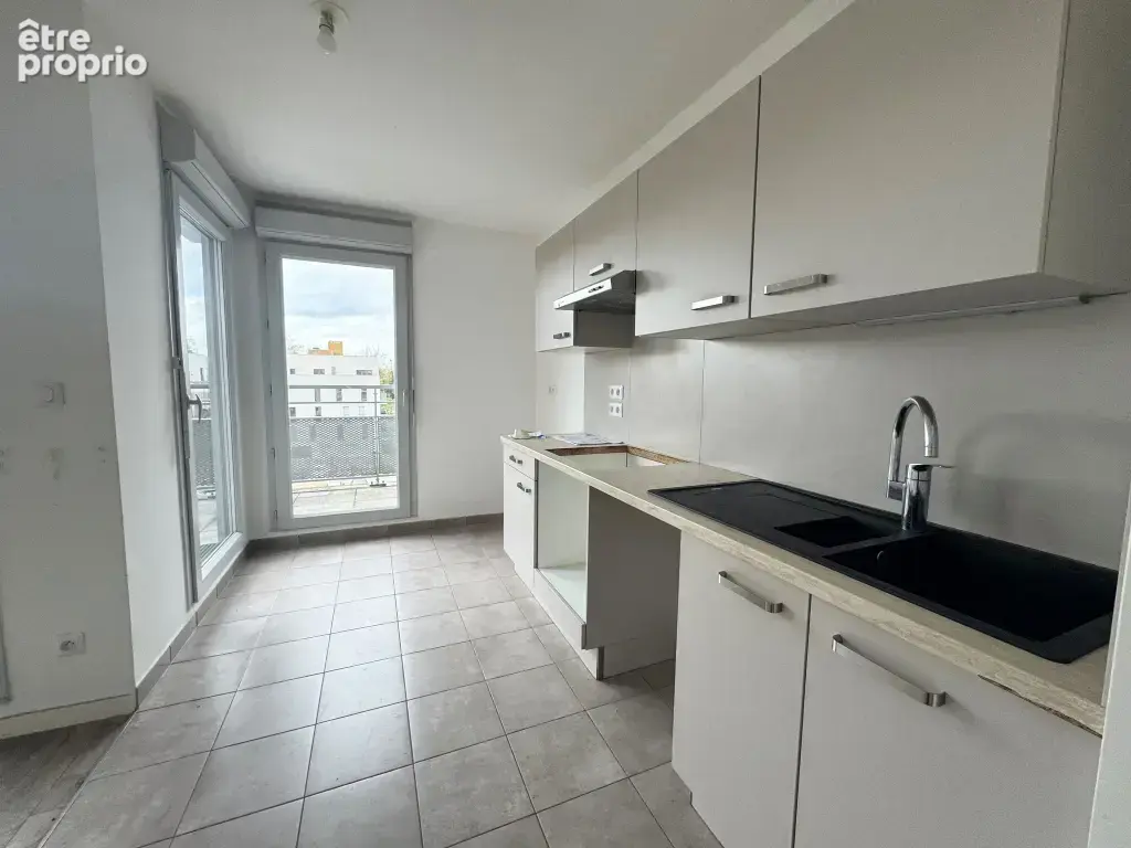 Appartement 3 pièces 65 m² à vendre à Neuilly-Sur-Marne (93330) - photo 3