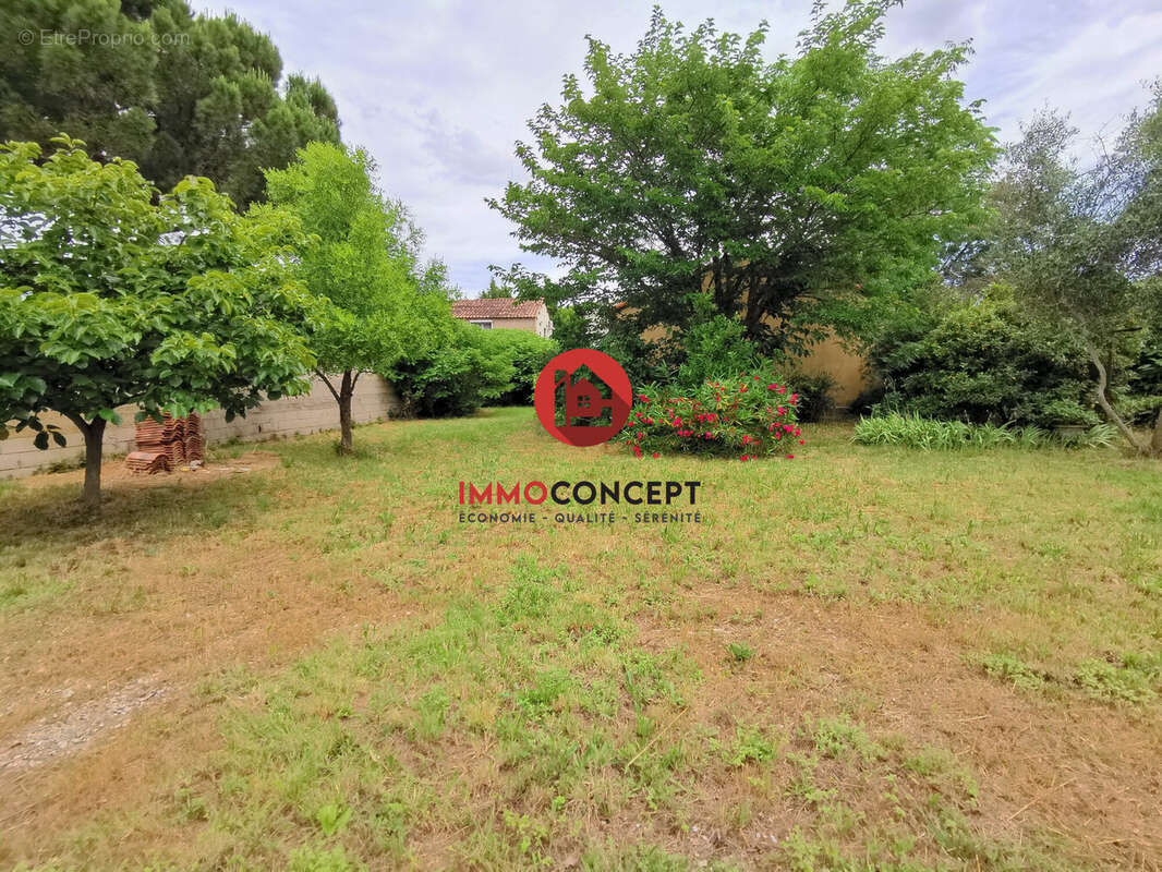 Maison à LAUDUN-L&#039;ARDOISE