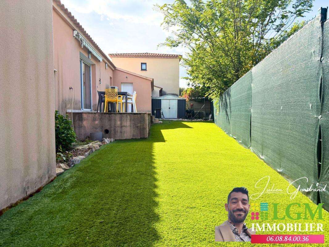 NÎMES - PETIT VEDELIN  - Maison contemporaine d’exception avec piscine chauffée & grand garage - 156 m² de confort et de lumière - photo 16
