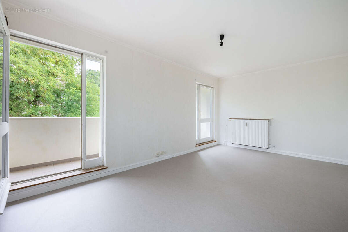 Appartement Cergy 2 pièces 53.9 m2 (Ravalement + isolation récente) - photo 3