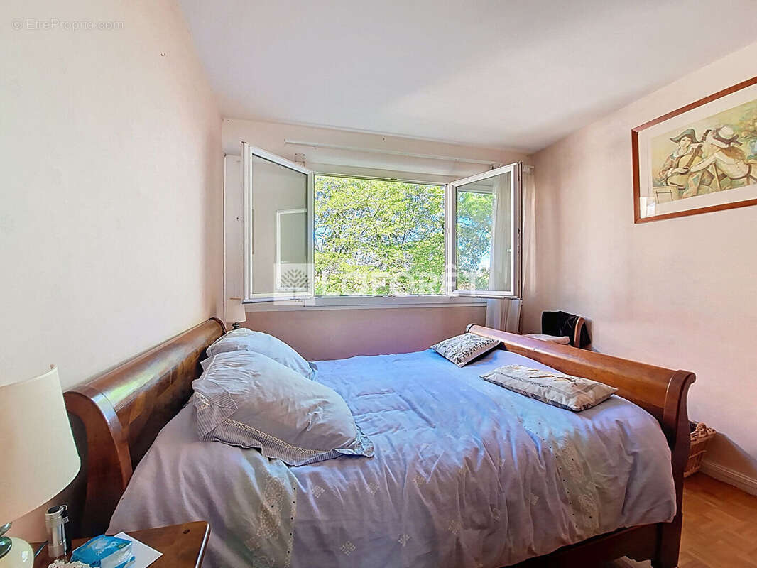 Appartement à VERNEUIL-SUR-SEINE