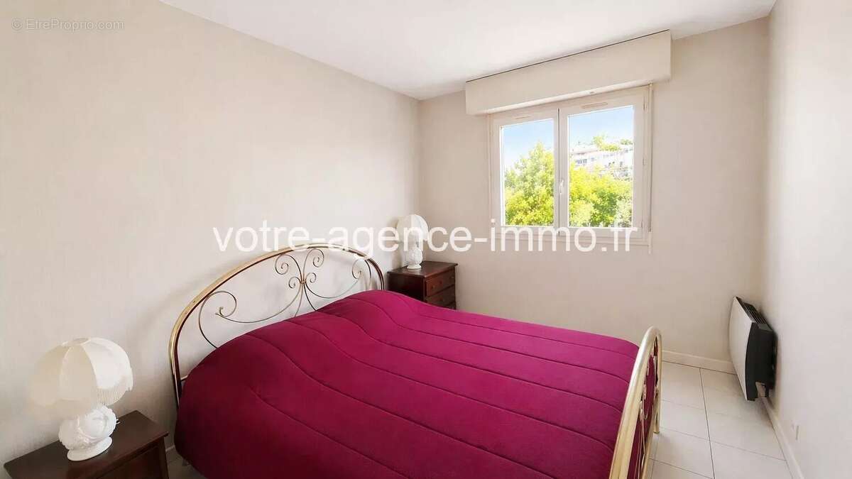 Appartement à SAINT-LAURENT-DU-VAR