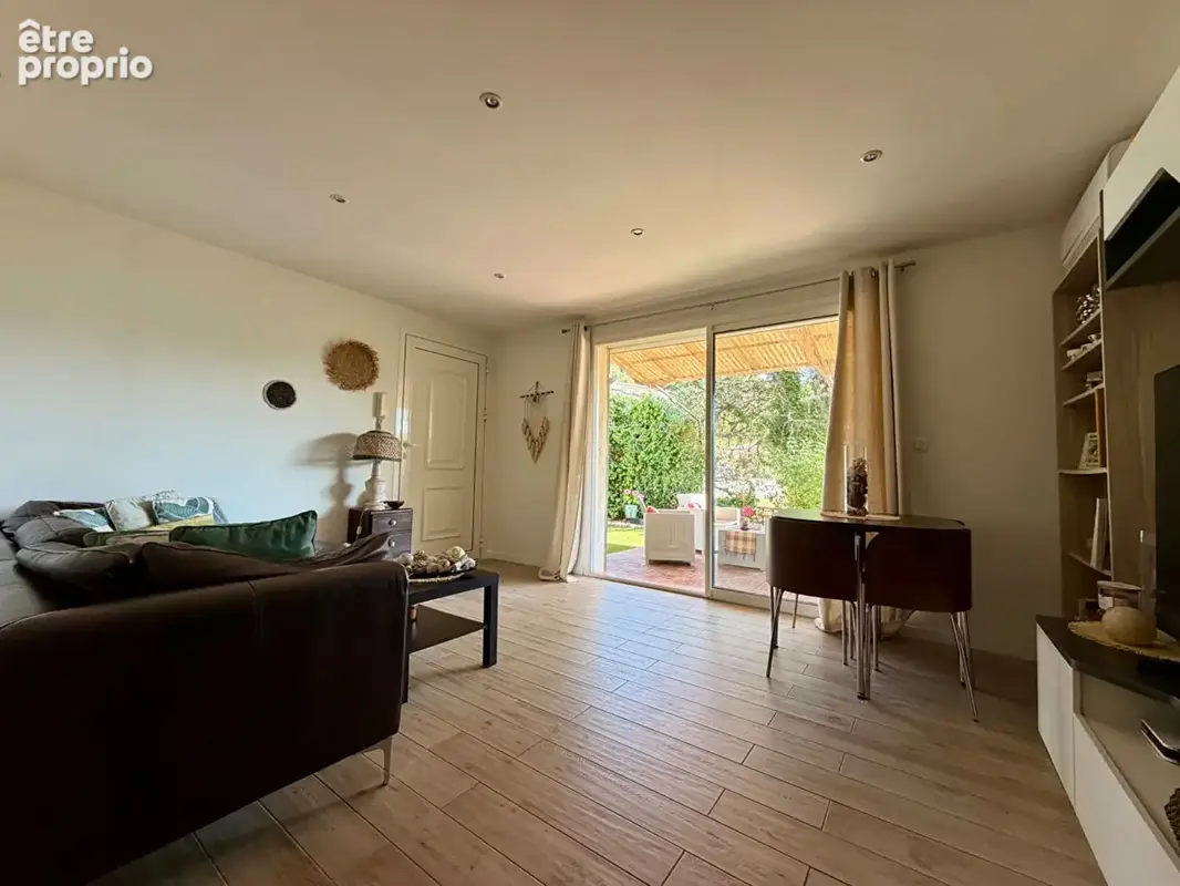 LA GAUDE - BAS DE VILLA 3 Pièces avec terrasse et parking - photo 8