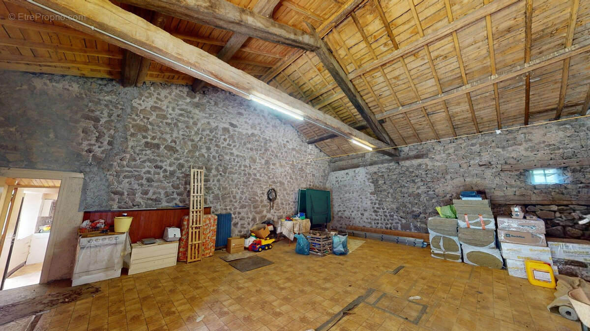 Maison à SAINT-PAL-DE-CHALENCON