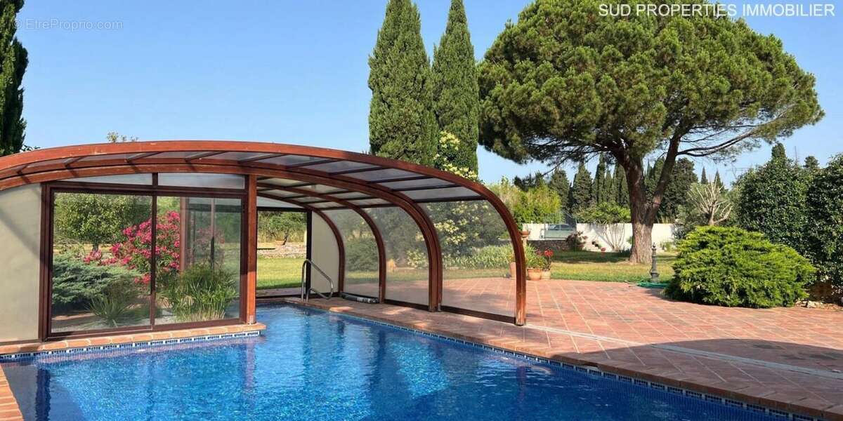 Maison à SAINT-ESTEVE