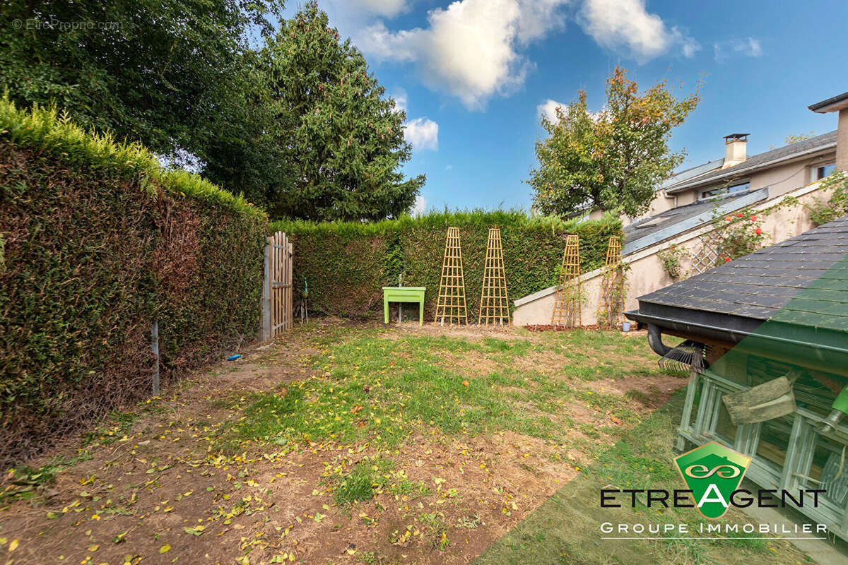 Maison à LES BAUX-SAINTE-CROIX
