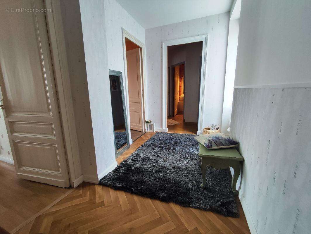 Maison à ETAULIERS
